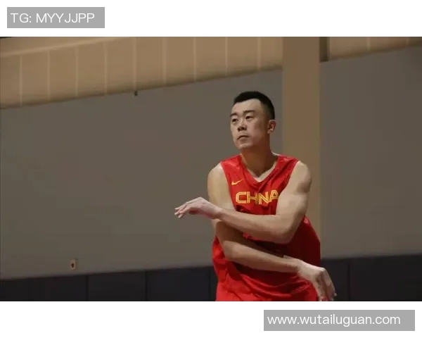 韩德君：从篮球新星到中国男篮的中流砥柱，见证荣耀与挑战的传奇之路