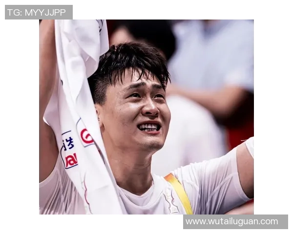 2016年首钢与新疆篮球对决回顾精彩瞬间与赛场激情再现 2016年首钢与新疆篮球对决回顾精彩瞬间与赛场激情再现