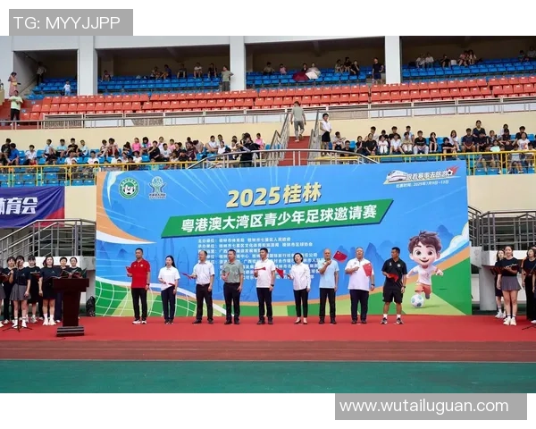 光州市民与全北现代的激烈对决展现足球激情与团队精神的巅峰对抗