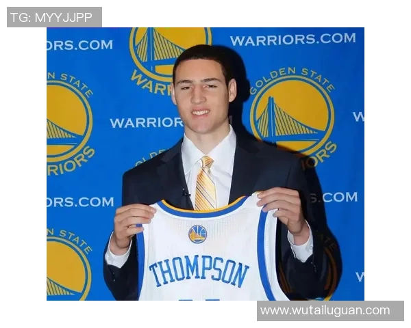 克莱汤普森：勇士队的三分之王与篮球场上的传奇故事