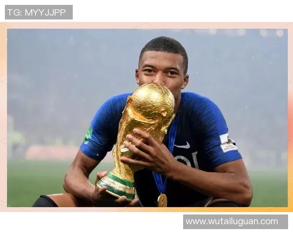 姆巴佩在绿茵场上的传奇之路与未来发展潜力分析