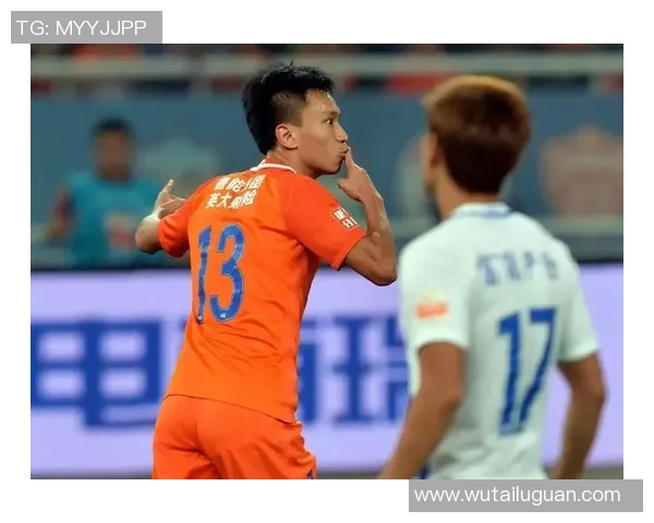 鲁能与权健激战正酣精彩对决pPT直播全程回顾与分析