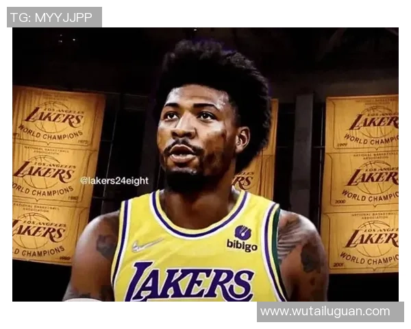 马库斯斯马特的篮球之路与职业生涯的辉煌成就探讨