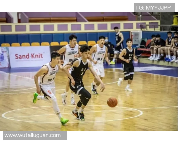 篮球明星携手共进重修旧好共同推动篮球事业发展新篇章